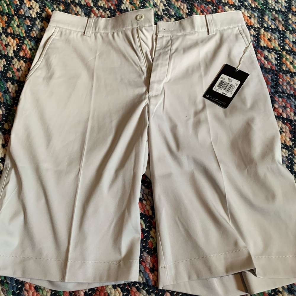 Nike Golf Flat Front Tech Shorts - New - Size 32